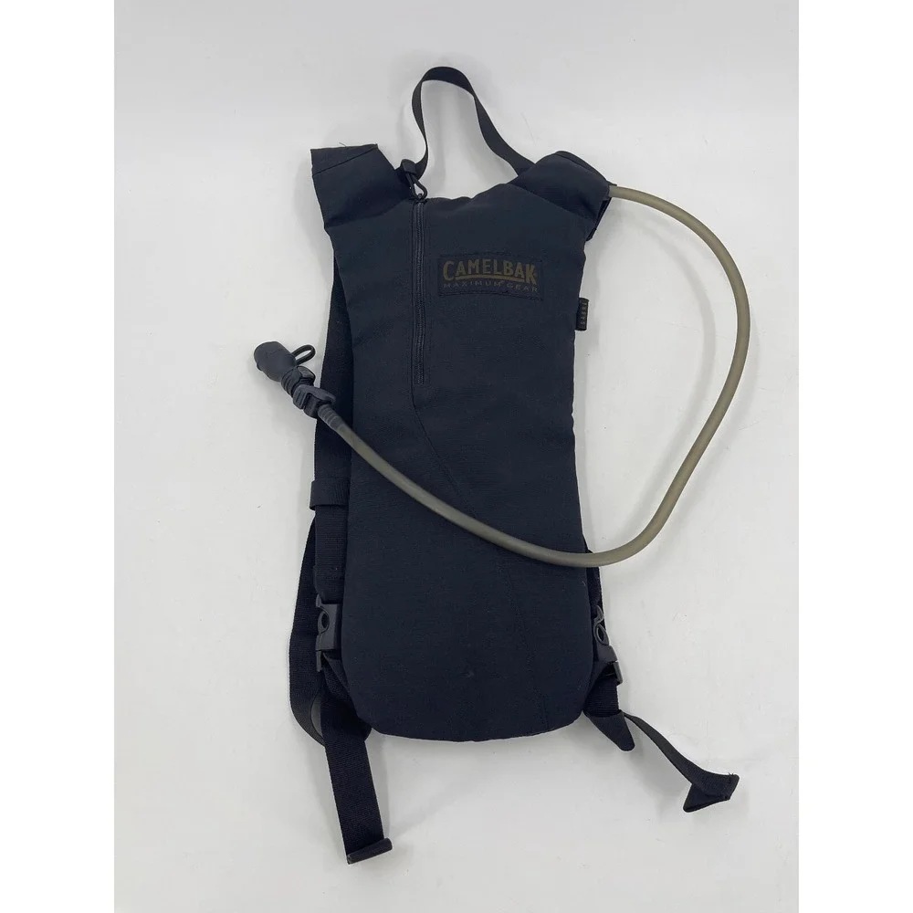 Camelbak Sabre 70 oz Hydration Carrier Black Pack Bag w/ BLADDER